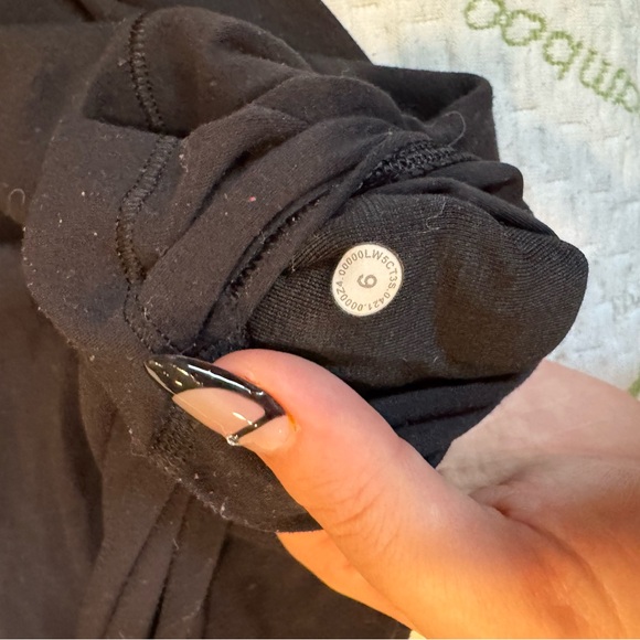 Lulu Black Leggings - Picture 2 of 2